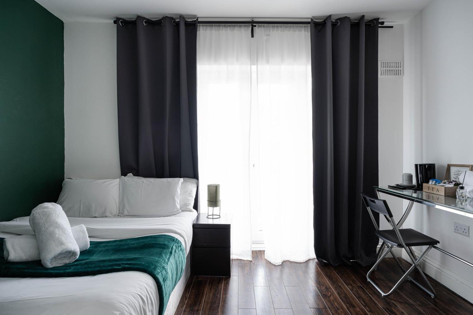 City Gate Guest House Londra Dış mekan fotoğraf