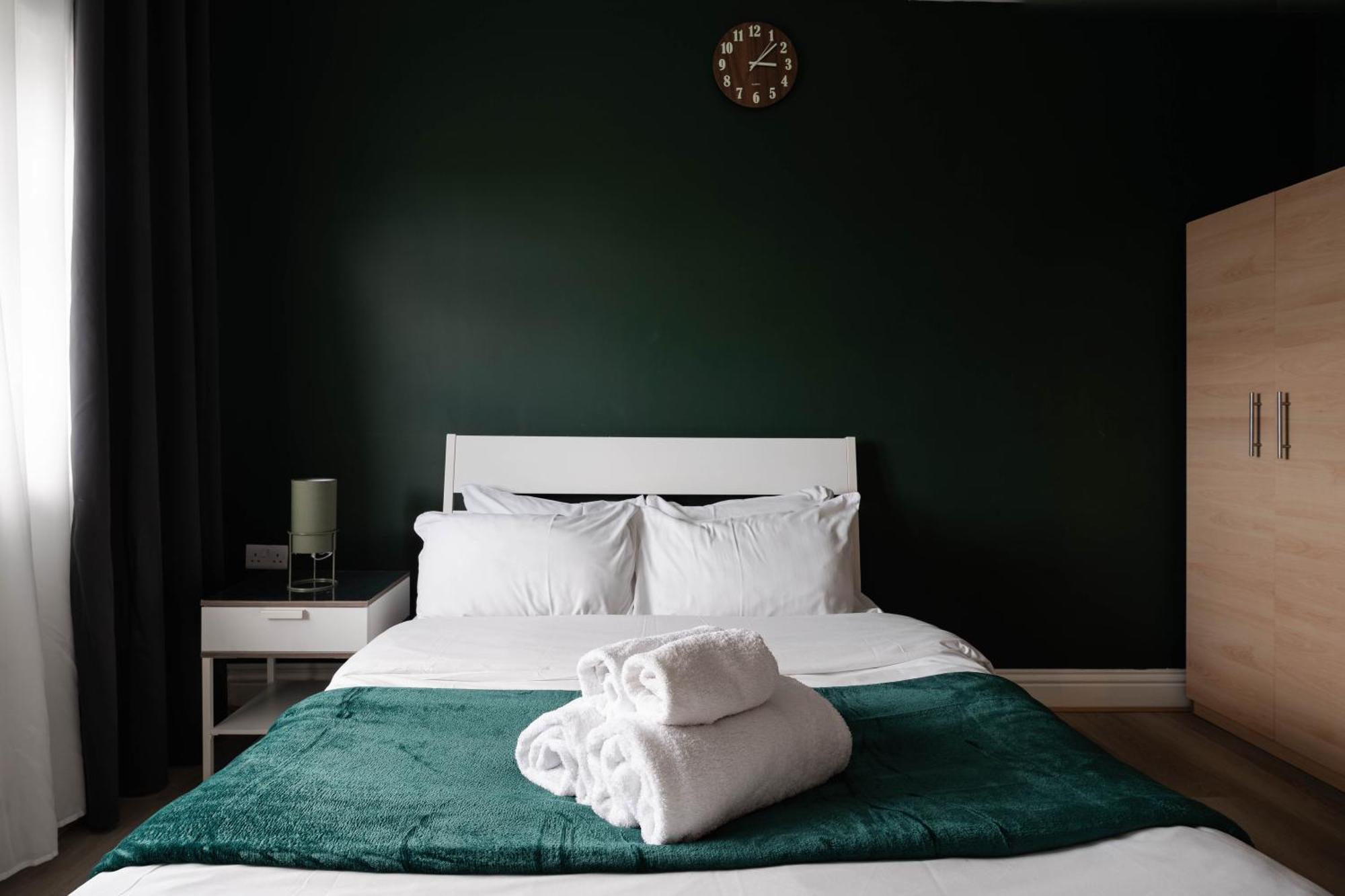 City Gate Guest House Londra Dış mekan fotoğraf