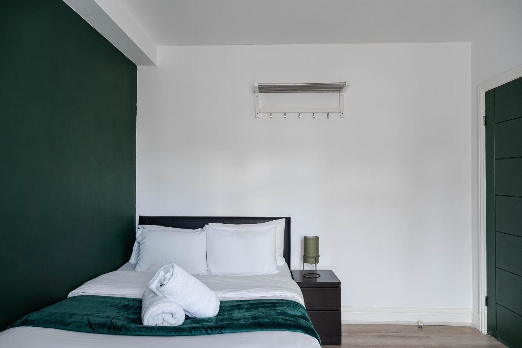 City Gate Guest House Londra Dış mekan fotoğraf